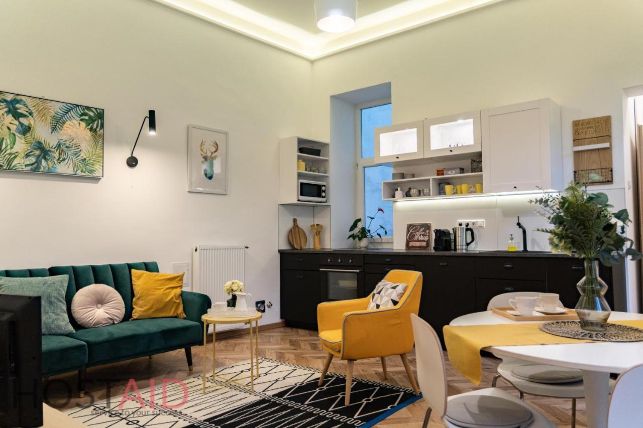 M10 Apartment - Hostaid Будапешт Экстерьер фото